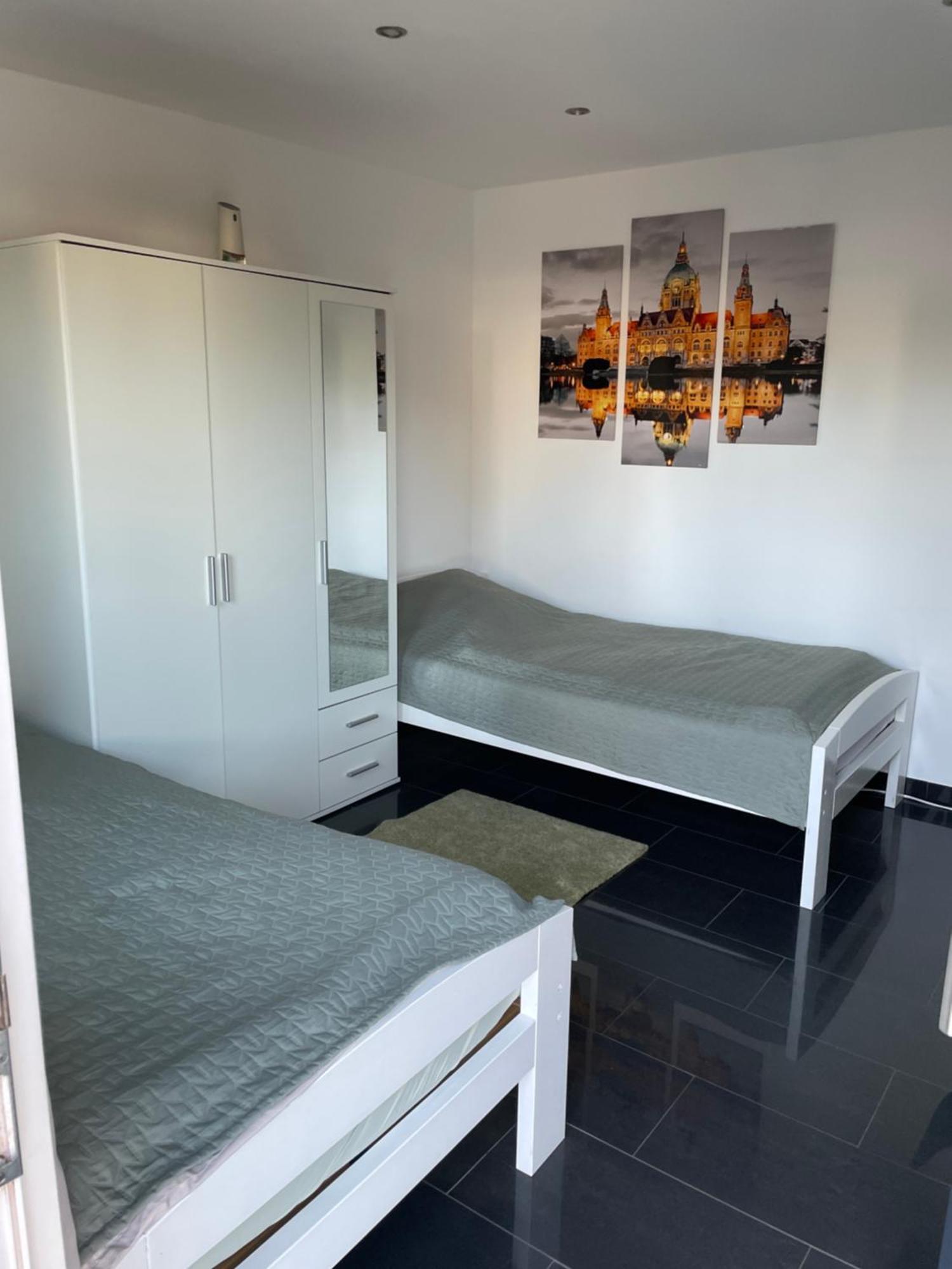 Ferienwohnung Mit Fussbodenheizung Nahe Messe, Gratis Parkplatz Und Abstellplatz E - Bike Hannover Exterior photo