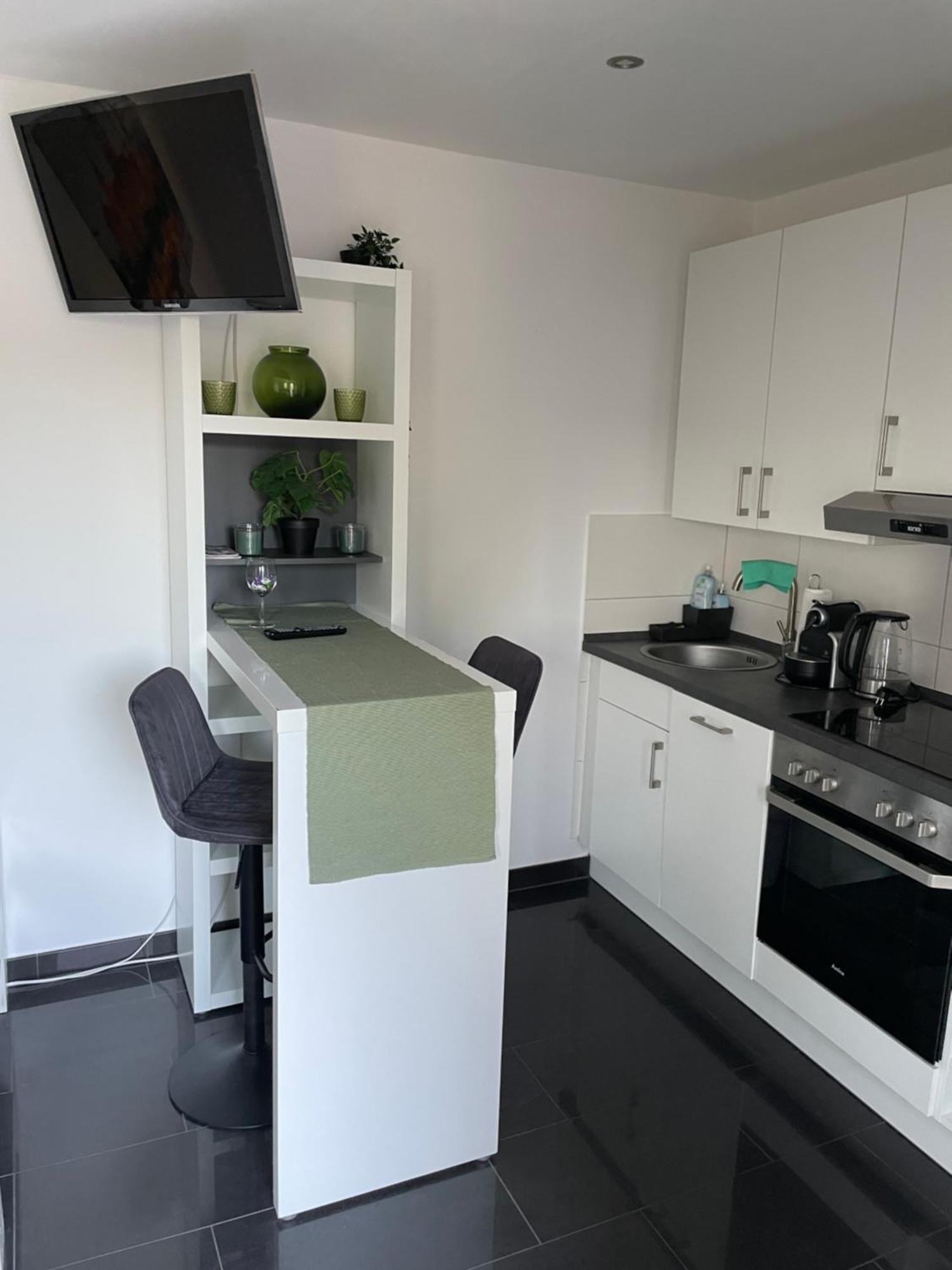Ferienwohnung Mit Fussbodenheizung Nahe Messe, Gratis Parkplatz Und Abstellplatz E - Bike Hannover Exterior photo